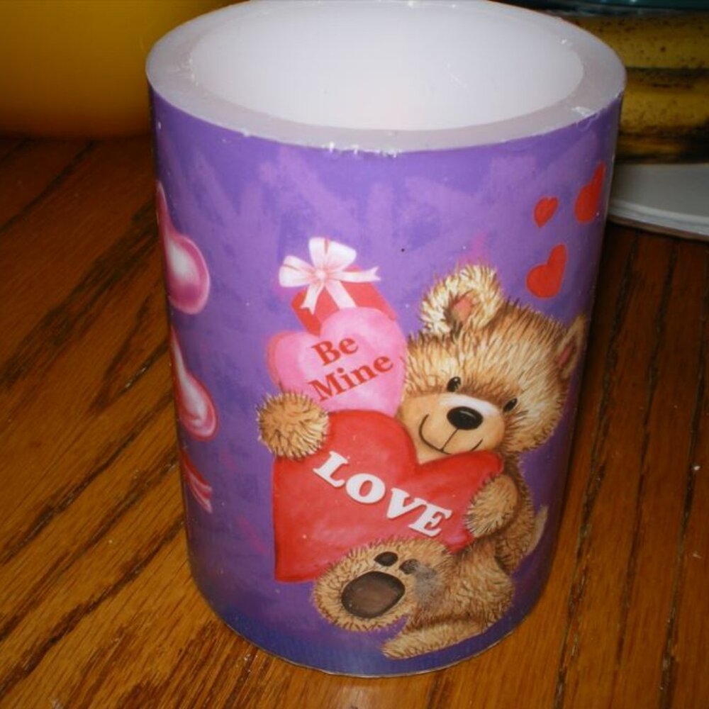 Valentine Teddy Bear with Hearts Flameless Candle